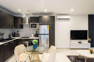 Kancha Homes Modern Luxury Stay Loxhood House - 9