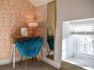 Little Hive-Uk39430 - Dronfield - 1