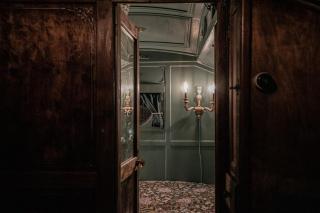 Romantic 1920s Circus Wagon Experience - Sutton - 9