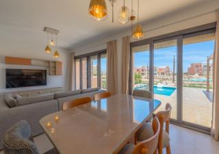 Serene 3BR Townhouse in Kamaran Gouna I Private Pool - Hurghada - 2