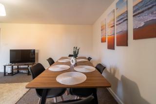 Charming 3 Bed Flat by Harbour - 4