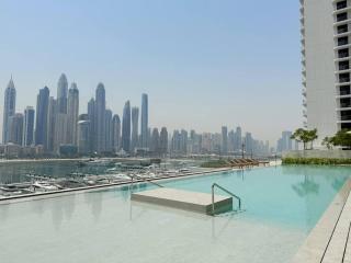 Luxury & Bright 1BR Apartment | Panoramic Sea View - 1