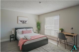 Retro Roots • 1BR w/ Style - Mesa - 4