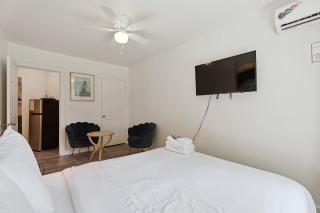 2BR Apt 1600 Monthly 8mins to Integris #22B - 1