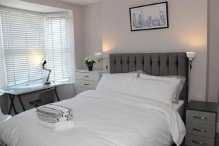 King-size 3Bed House in Leicester - 0