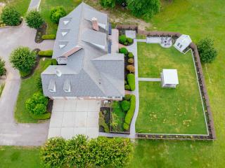 Beautiful Estate in 19 acres of land in Apex - 2