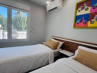 Apartments with tropical garden and sea water pool - 4