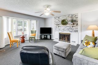 Retreat with Fenced Backyard in Kingsport! - Kingsport - 8