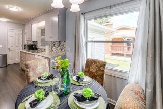 Retreat with Fenced Backyard in Kingsport! - 6