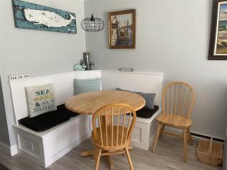 Ocean Towers Condo #111 with access to a Pool - Ogunquit - 5