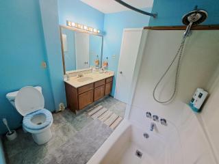 Private Bedroom at Riverfront House - 5