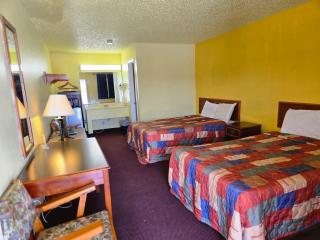 Westworld Country Inn - Hubbard - 3