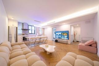 ZHome-Three floors 4 bedrooms - near Nanjing Road - 8