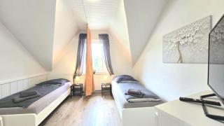 Modern 6-Bedroom Apartment with Rooftop Terrace, free Wi-Fi and Parking- MND01 - Menden - 2
