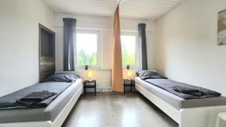 Modern 6-Bedroom Apartment with Rooftop Terrace, free Wi-Fi and Parking- MND01 - Menden - 4
