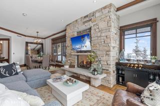 Maison Moose at Arrowleaf in Deer Valley, Luxurious Ski-In Ski-Out Condo Hosted by Nestique - Park City - 6