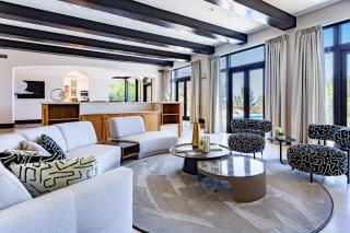 Beverly Hills Estate w Pool Views Rooftop Deck Casa Saramnaya by AvantStay - 2