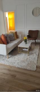 Brits-Halley Luxury Apartments - 1