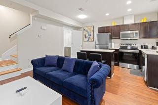 Affordable 2-BR Heart of Detroit - 4