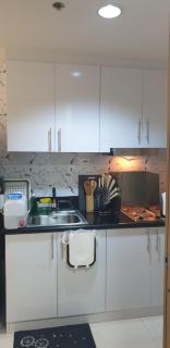 Jejo Suite Home Shore 3 Residences Staycation 1 BR Unit Near MOA with Netflix and Prime Video - Manila - 2