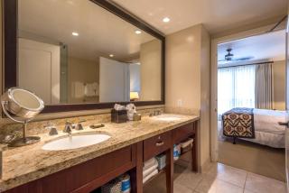 KBM Resorts Spacious 5-Bedroom Honua Kai Collection Multi Unit Listing Same Floor Ocean Views 2 Free Rental Cars HKK-43949 - 3
