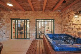 Blue Bay Mansion – Luxury Villa, Netanya (12) - 8