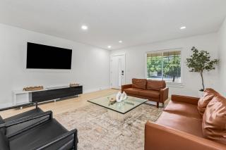 Bedroom house in prime location by the village - Meridian - 7