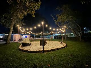 Emperors Pool House - 2