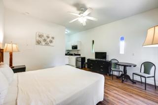 Naples Studio Retreat with Resort Pool! - Naples - 6