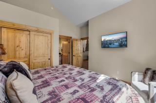 Executive 8BR 8 BA Luxury Lodge Home that Sleeps 20 - 6