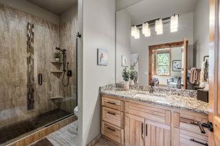 Executive 8BR 8 BA Luxury Lodge Home that Sleeps 20 - 5