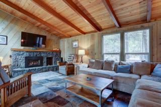 Sunriver Escape Sleeps 8 Pet Friendly SHARC Hot Tub - Bend - 5