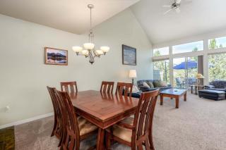 Painted Peaks Getaway Pet Friendly Resort Amenities - Redmond - 5
