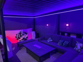 Deluxe Studios with Spa included - Portsmouth - 8