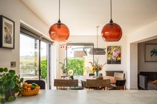 The Hilltop Haven- 4bd -Free parking - Saltdean - 0