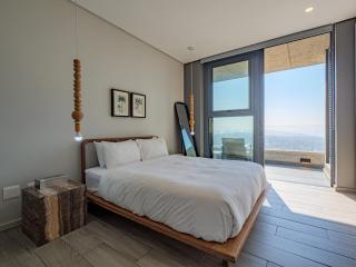 Umhlanga Arch - Ocean Views, Queen size bed plus free wifi - Durban - 0