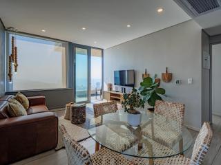 Umhlanga Arch - Ocean Views, Queen size bed plus free wifi - 4
