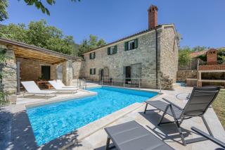 Stone Villa Galant with Pool - Happy Rentals - 0