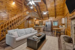 2 Cabins Game Room Enclosed Porch HotTub Views Dudley I II by AvantStay - 3