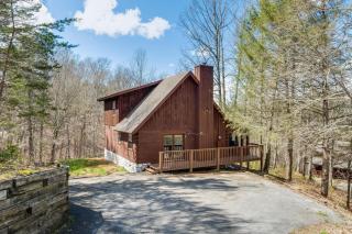 2 Cabins Porch w Hot Tub Views Game Room Dudley II III by AvantStay - Sevierville - 9