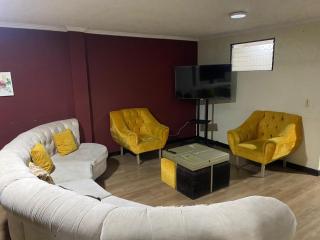 Elegante y exclusivo departamento para 8 personas - Cuenca - 0