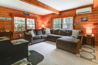 1 Mi to Rangeley Lake Cabin with Wraparound Deck! - 7