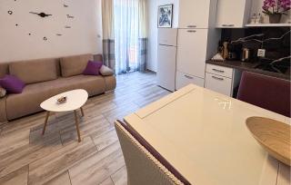 1 Bedroom Gorgeous Apartment In Banjole - Banjole - 2