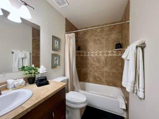 Osborn Oasis | Short Walk to Old Town Scottsdale - 1