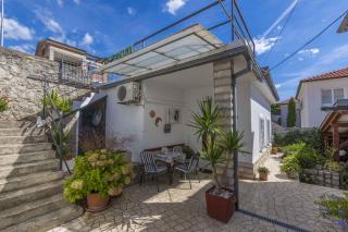 Apartments in Crikvenica 39329 - 1