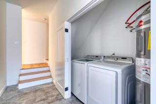 Spacious Townhome Combination for the Whole Family - Portland - 2