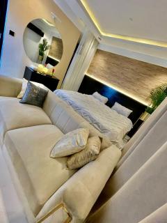 IVORY Home Stay - 5