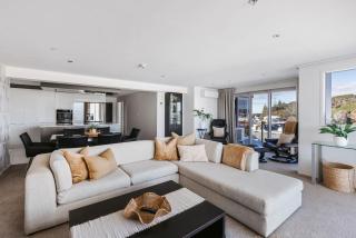 5th Floor Mount Retreat Space Style & Sea Views - 9