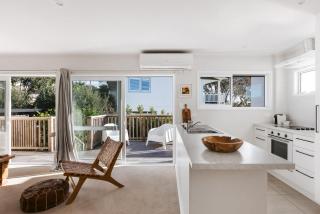 Chic Coastal Escape Walk to Beach & Downtown Mount - Mount Maunganui - 4