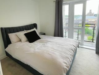 Spacious 3B Duplex Durham Centre - - 9